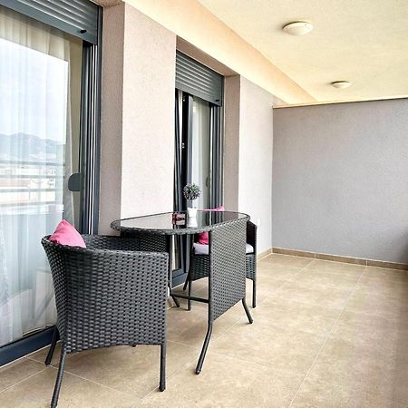 S'Akvarel 1 & 5 - Private Garage Apartment สปลิท ภายนอก รูปภาพ