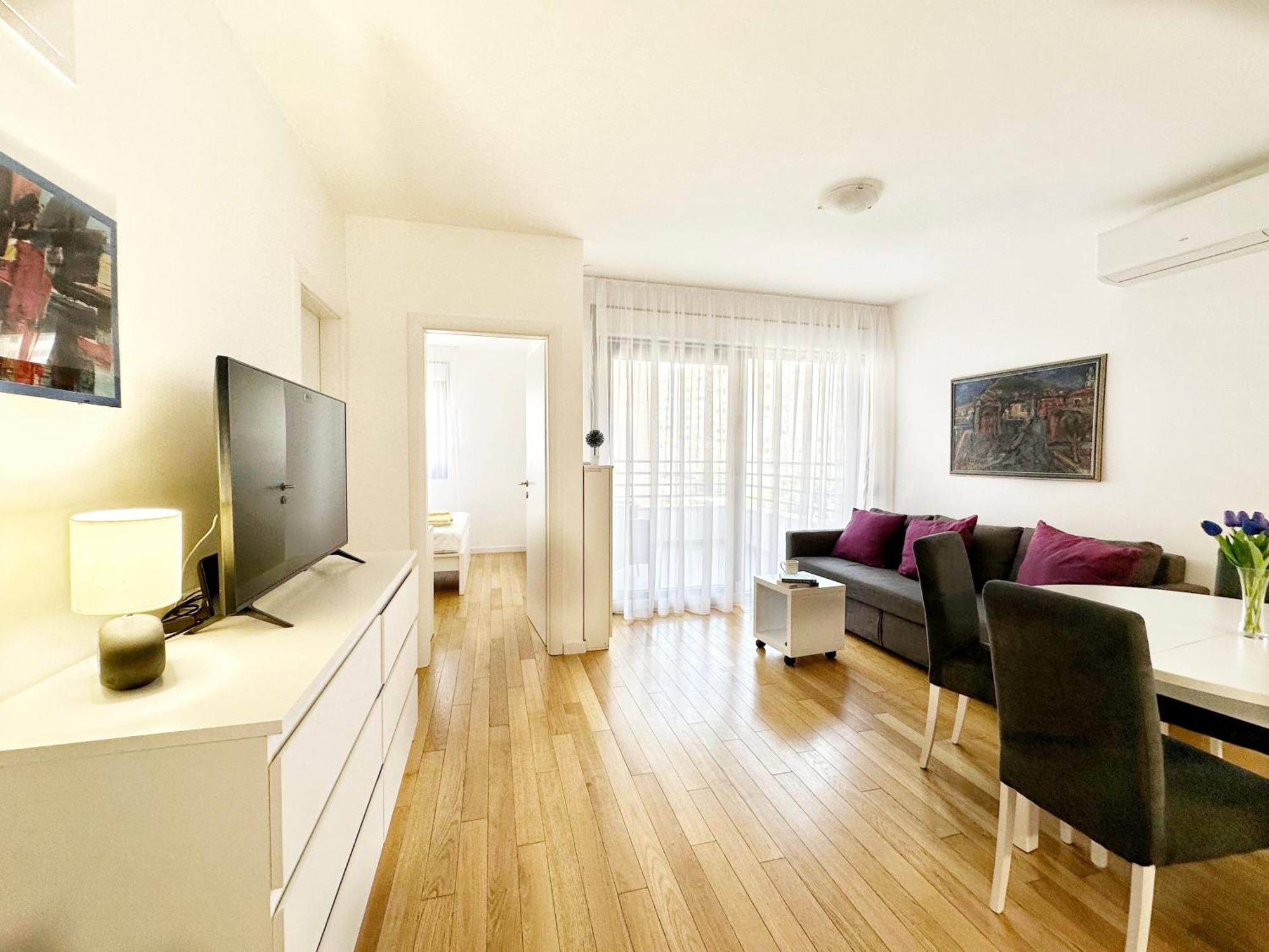 S'Akvarel 1 & 5 - Private Garage Apartment สปลิท ภายนอก รูปภาพ
