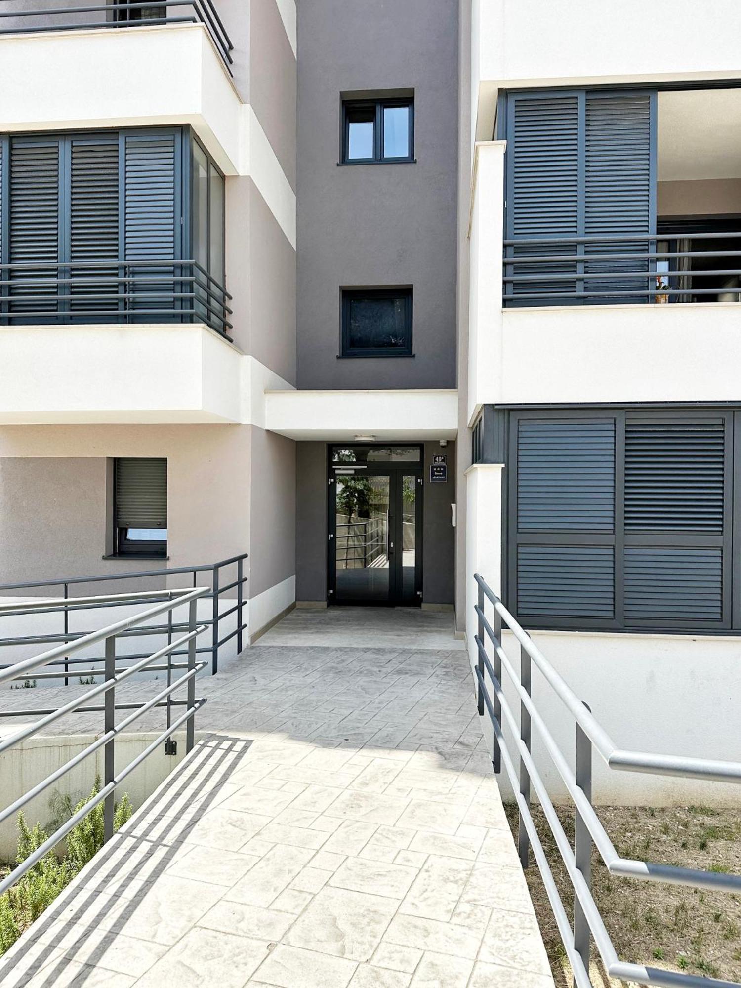 S'Akvarel 1 & 5 - Private Garage Apartment สปลิท ภายนอก รูปภาพ